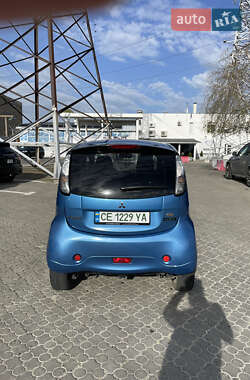 Хэтчбек Mitsubishi i-MiEV 2012 в 