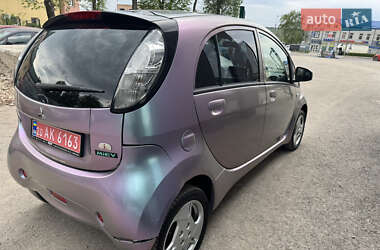 Хэтчбек Mitsubishi i-MiEV 2010 в 