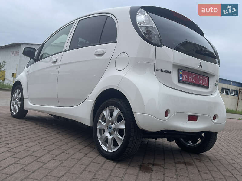 Хетчбек Mitsubishi i-MiEV 2015 в Дрогобичі