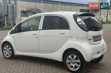 Хетчбек Mitsubishi i-MiEV 2015 в 