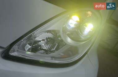 Хетчбек Mitsubishi i-MiEV 2015 в 