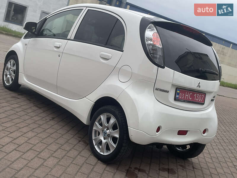 Хетчбек Mitsubishi i-MiEV 2015 в Дрогобичі