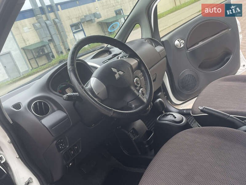 Хетчбек Mitsubishi i-MiEV 2015 в Дрогобичі