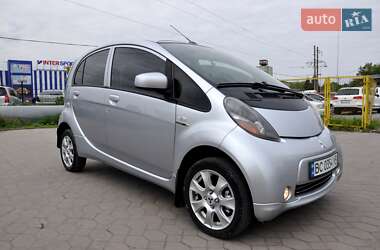 Хэтчбек Mitsubishi i-MiEV 2011 в 