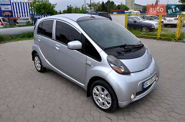 Хэтчбек Mitsubishi i-MiEV 2011 в 