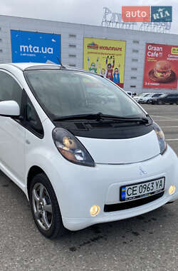 Хэтчбек Mitsubishi i-MiEV 2011 в 
