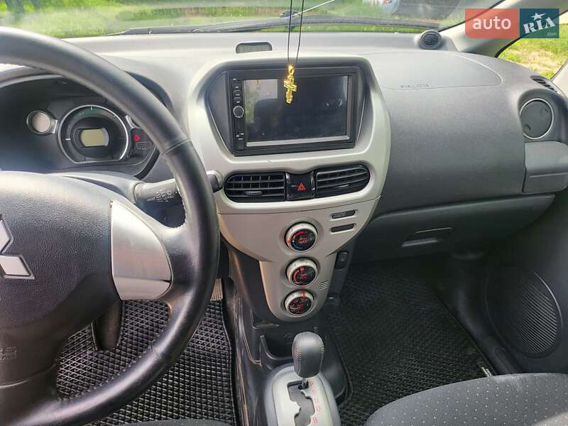 Хэтчбек Mitsubishi i-MiEV 2011 в Киеве