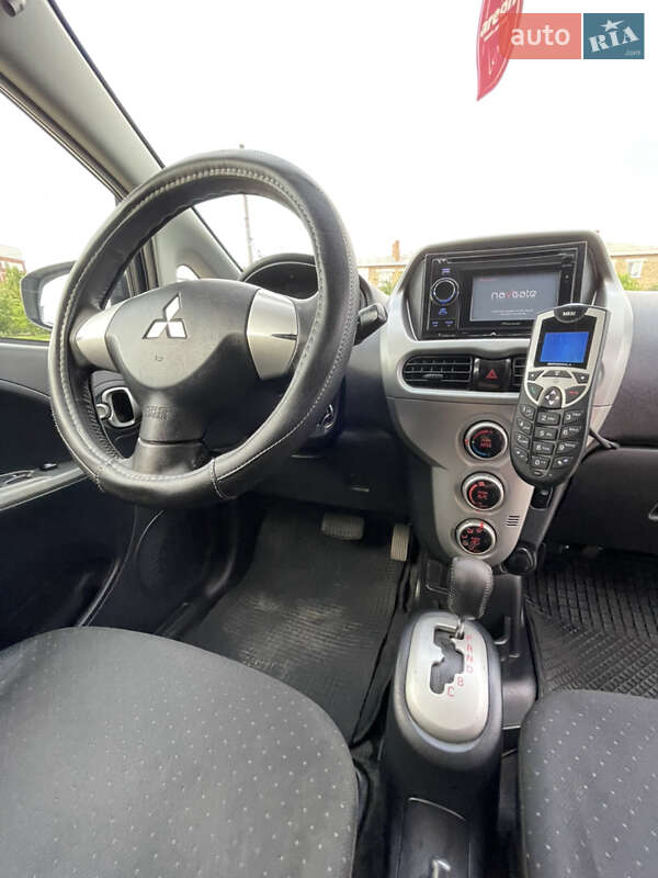 Хэтчбек Mitsubishi i-MiEV 2011 в Мироновке