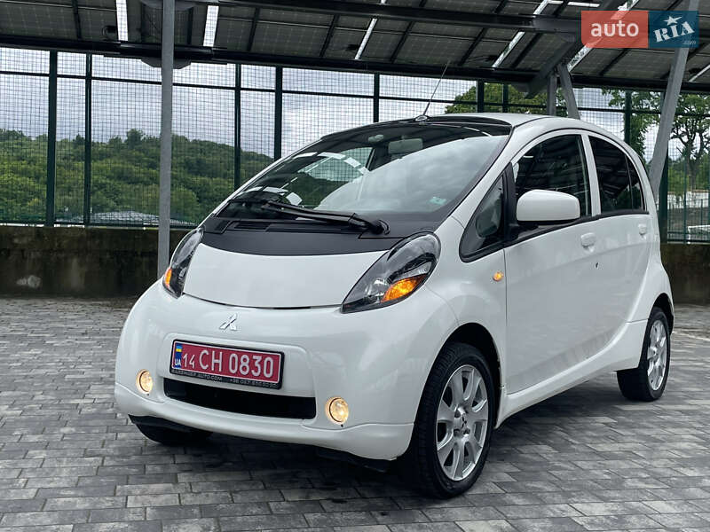 Хетчбек Mitsubishi i-MiEV 2011 в 