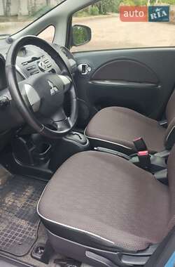 Хэтчбек Mitsubishi i-MiEV 2015 в 
