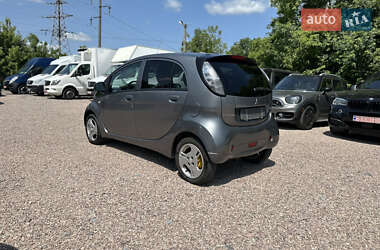 Хэтчбек Mitsubishi i-MiEV 2011 в 