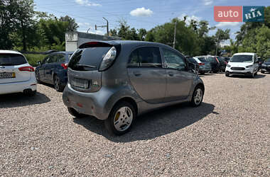 Хэтчбек Mitsubishi i-MiEV 2011 в 