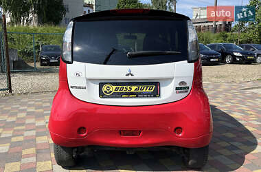 Хэтчбек Mitsubishi i-MiEV 2011 в 