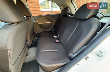 Хэтчбек Mitsubishi i-MiEV 2011 в 