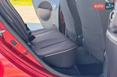 Хэтчбек Mitsubishi i-MiEV 2015 в 
