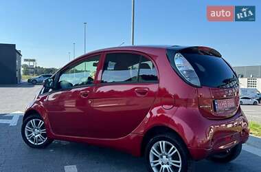 Хэтчбек Mitsubishi i-MiEV 2015 в 