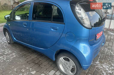 Хэтчбек Mitsubishi i-MiEV 2011 в 