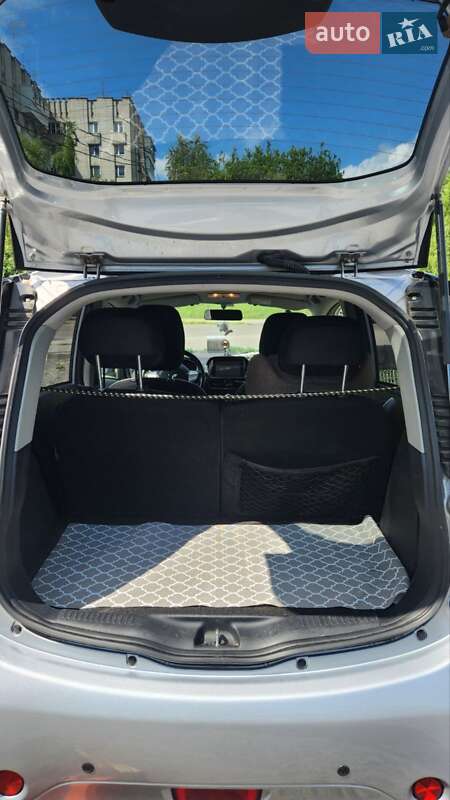 Хэтчбек Mitsubishi i-MiEV 2014 в Львове