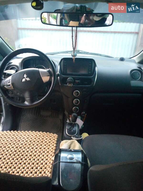 Хэтчбек Mitsubishi i-MiEV 2012 в Калуше