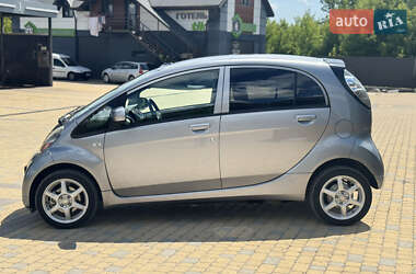 Хэтчбек Mitsubishi i-MiEV 2011 в 