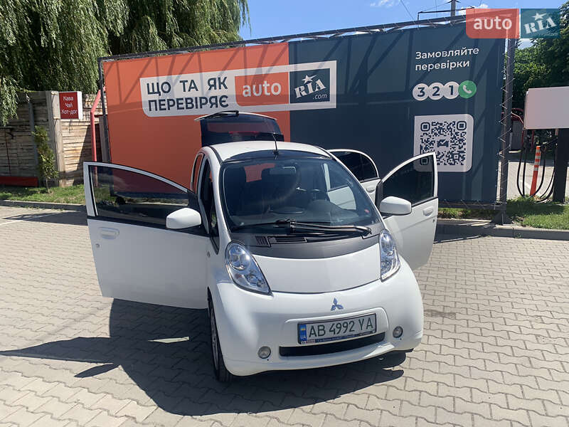 Хетчбек Mitsubishi i-MiEV 2015 в Вінниці