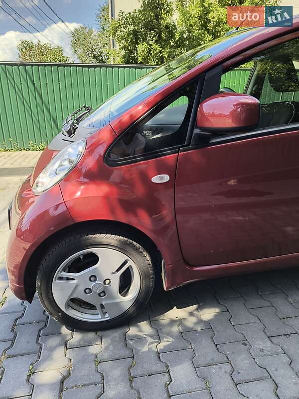 Хэтчбек Mitsubishi i-MiEV 2015 в Ивано-Франковске