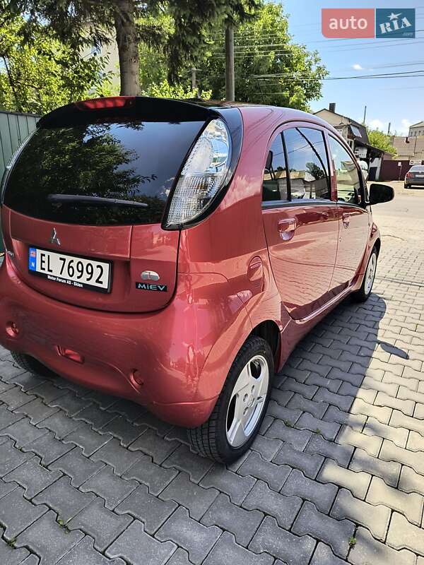 Хэтчбек Mitsubishi i-MiEV 2015 в Ивано-Франковске