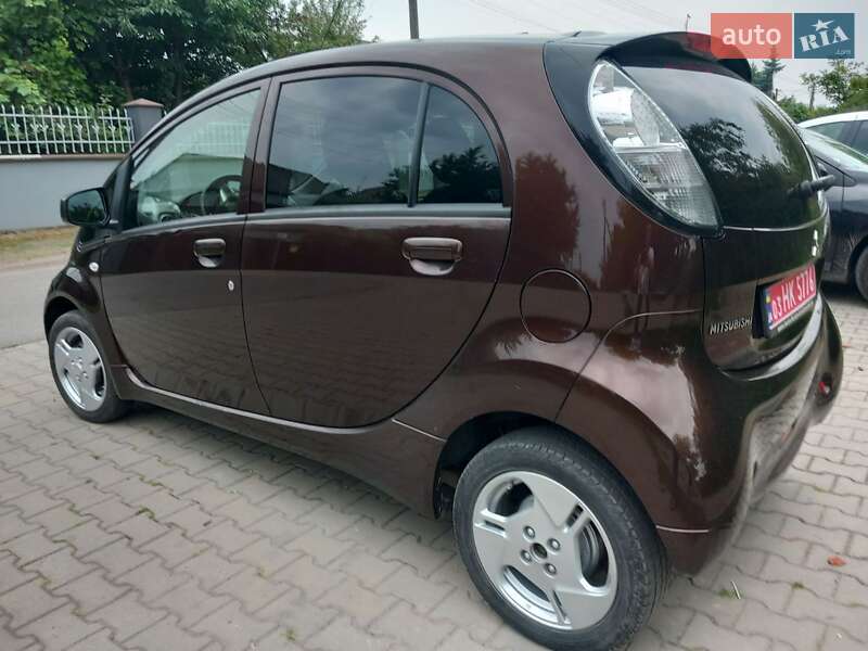 Хэтчбек Mitsubishi i-MiEV 2016 в Луцке