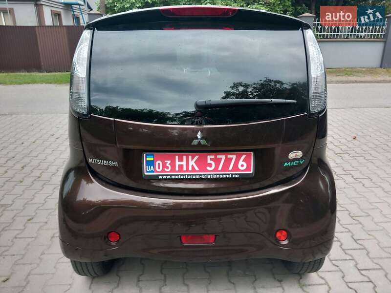 Хэтчбек Mitsubishi i-MiEV 2016 в Луцке