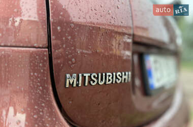 Хэтчбек Mitsubishi i-MiEV 2014 в 