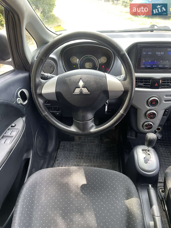 Хэтчбек Mitsubishi i-MiEV 2011 в Днепре