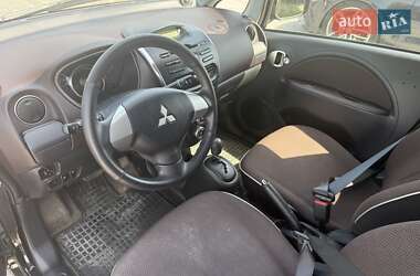 Хэтчбек Mitsubishi i-MiEV 2011 в 