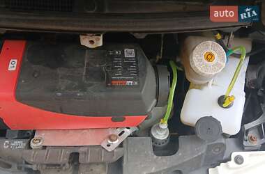 Хэтчбек Mitsubishi i-MiEV 2011 в 