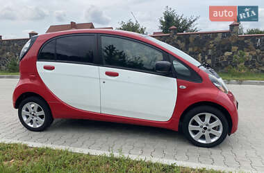 Хэтчбек Mitsubishi i-MiEV 2010 в 