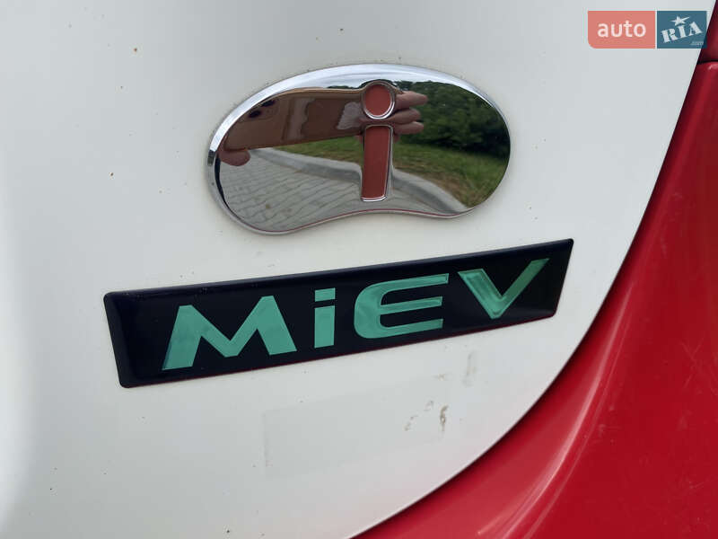 Хетчбек Mitsubishi i-MiEV 2010 в Луцьку