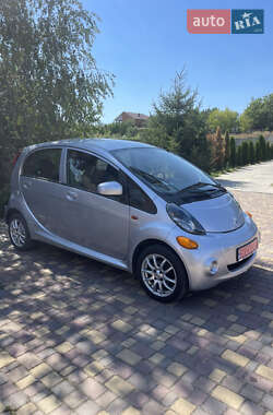 Хэтчбек Mitsubishi i-MiEV 2011 в 