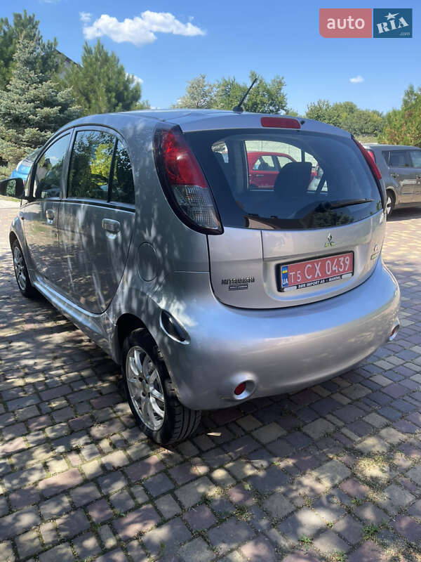 Хэтчбек Mitsubishi i-MiEV 2011 в Днепре