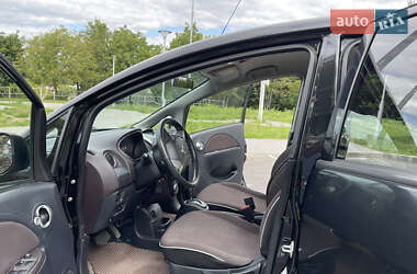 Хэтчбек Mitsubishi i-MiEV 2012 в 