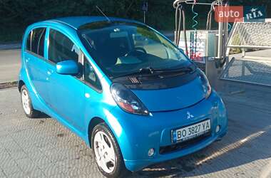 Хэтчбек Mitsubishi i-MiEV 2011 в 