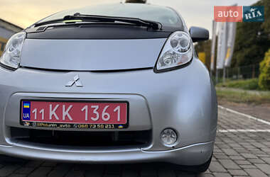 Хэтчбек Mitsubishi i-MiEV 2015 в 