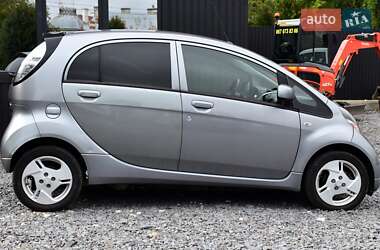 Хетчбек Mitsubishi i-MiEV 2011 в 