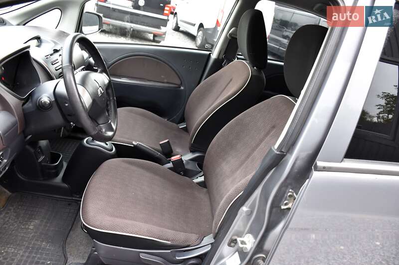 Хэтчбек Mitsubishi i-MiEV 2011 в Дрогобыче фото 21 Хэтчбек Mitsubishi i-MiEV 2011 в Дрогобыче