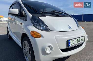 Хэтчбек Mitsubishi i-MiEV 2014 в 