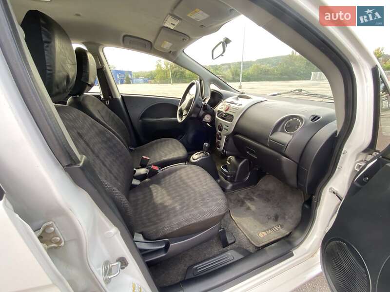 Хэтчбек Mitsubishi i-MiEV 2012 в Черновцах фото 11 Хэтчбек Mitsubishi i-MiEV 2012 в Черновцах