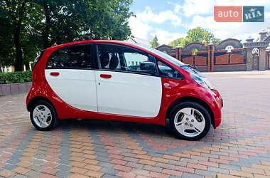Хетчбек Mitsubishi i-MiEV 2011 в 