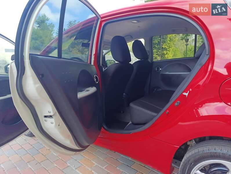 Хэтчбек Mitsubishi i-MiEV 2011 в Звягеле