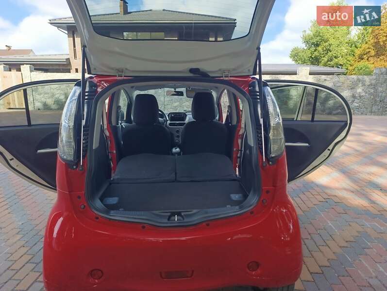 Хэтчбек Mitsubishi i-MiEV 2011 в Звягеле
