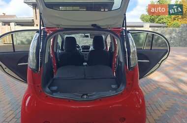 Хетчбек Mitsubishi i-MiEV 2011 в 