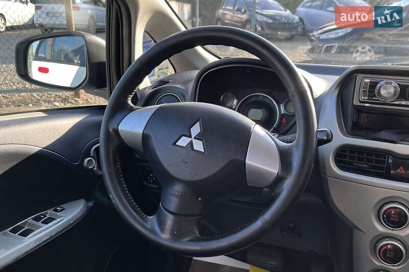 Хэтчбек Mitsubishi i-MiEV 2010 в Стрые