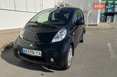 Хэтчбек Mitsubishi i-MiEV 2015 в 